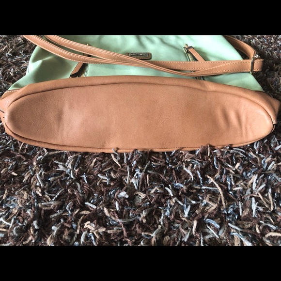 Handbag - Picture 3 of 8